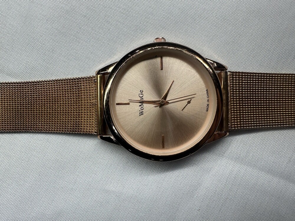 WoMaGe Rose Gold Tone Mesh Band Watch Minimalist Dial Untested For Parts Repair